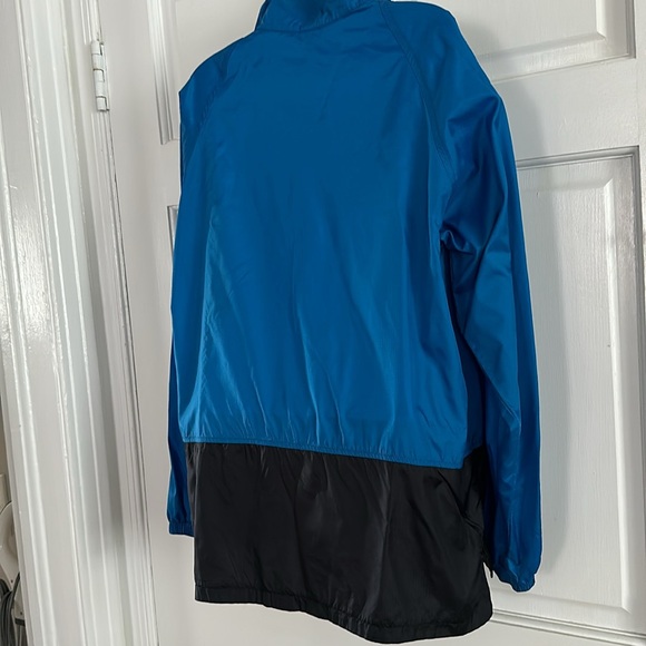 LLBean lightweight pullover jacket - Picture 4 of 8